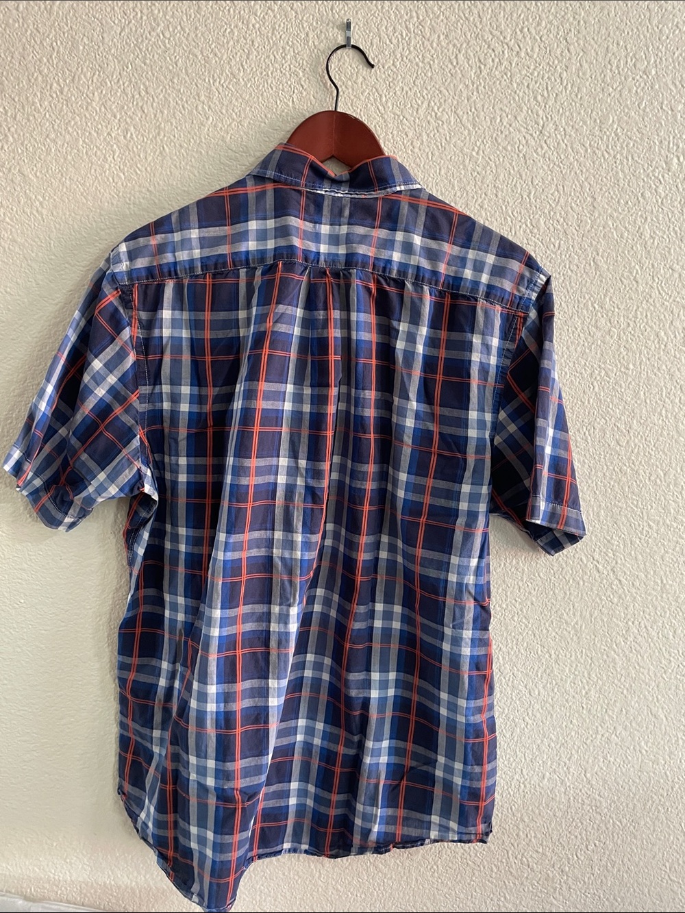 Gap Men’s slim-fit blue and orange plaid long-sleeve button-down shirt - Picture 4 of 6